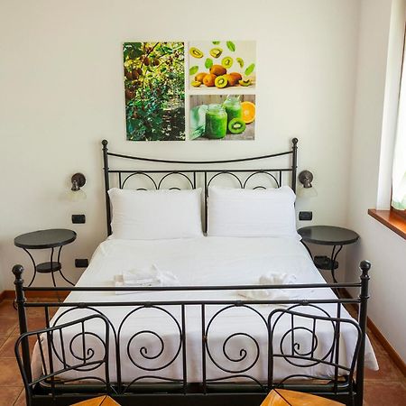 Agriturismo Il Giardino Degli Ulivi Lazise Bagian luar foto